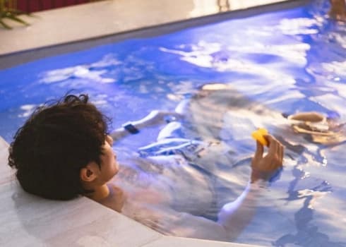 아이스배스 + 사우나 호텔 루프탑 입장권 2